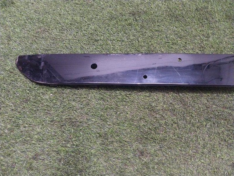 Накладка переднего бампера