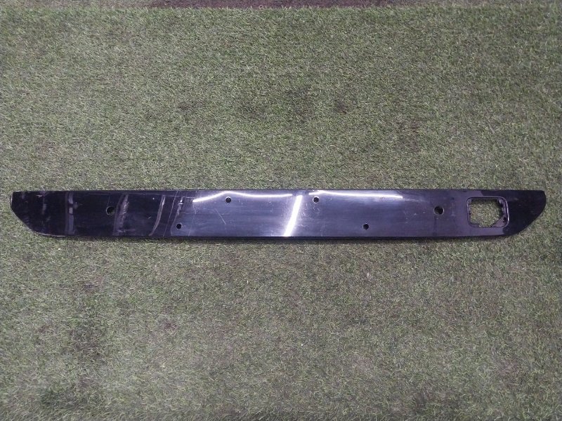 Накладка переднего бампера