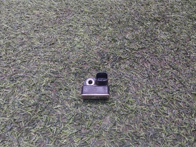 Датчик ускорения