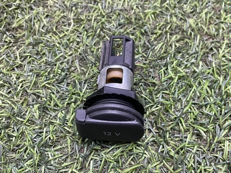 Гнездо прикуривателя