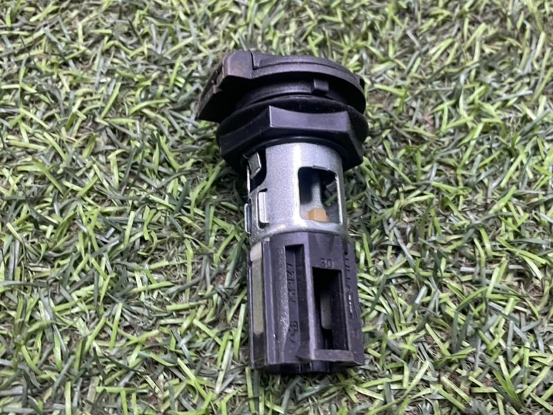 Гнездо прикуривателя