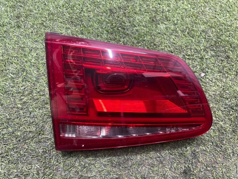 Фонарь задний внутренний левый