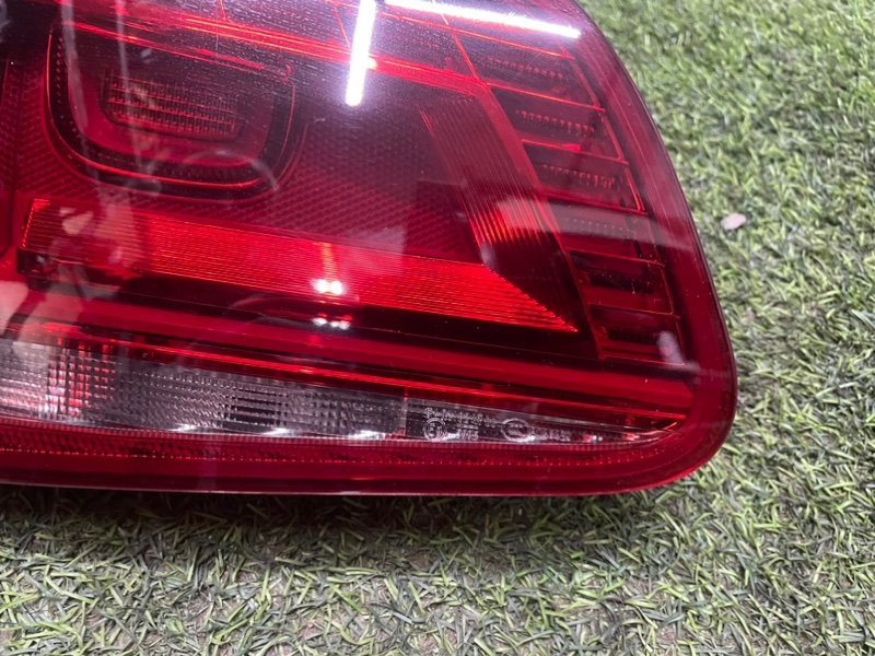 Фонарь задний внутренний левый