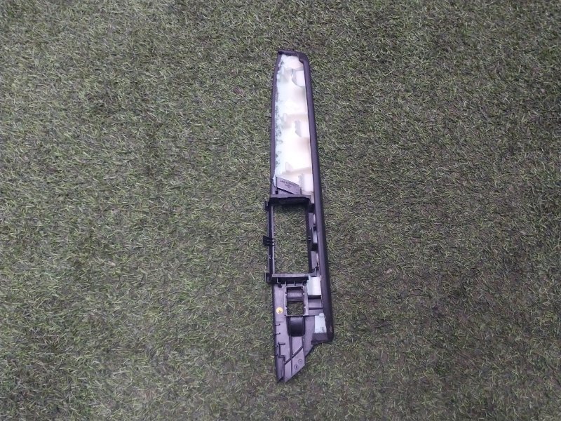 Подлокотник