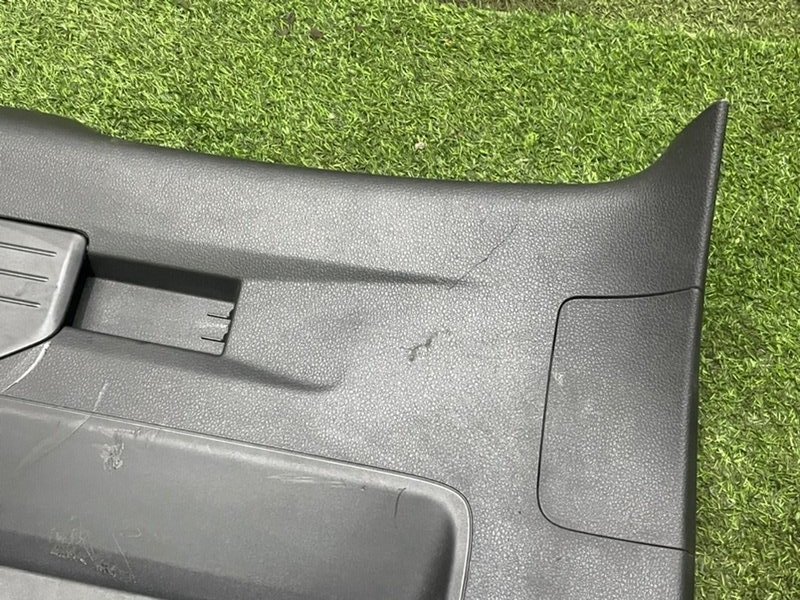 Обшивка крышки багажника