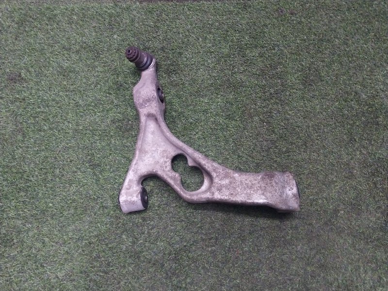 Рычаг передний левый