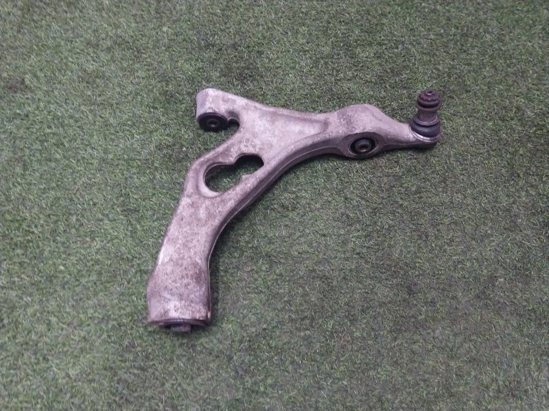 Рычаг передний левый