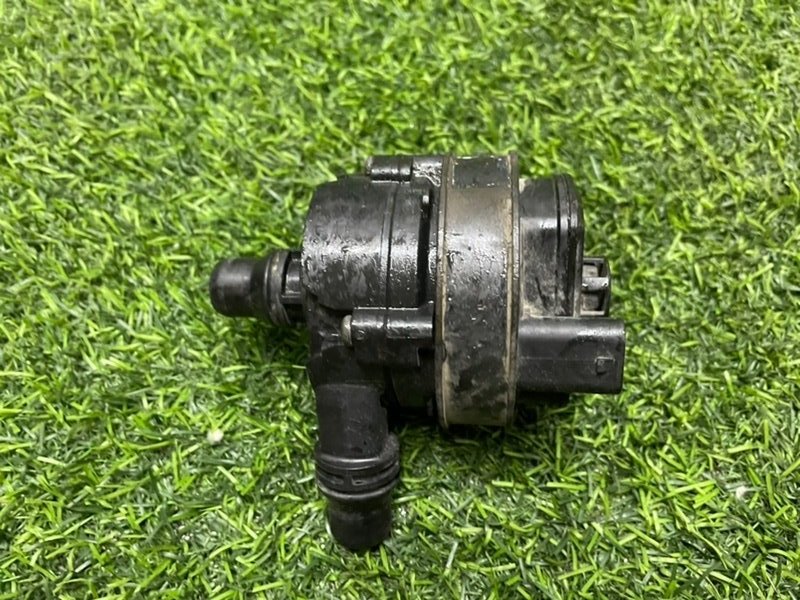 Насос водяной (помпа)