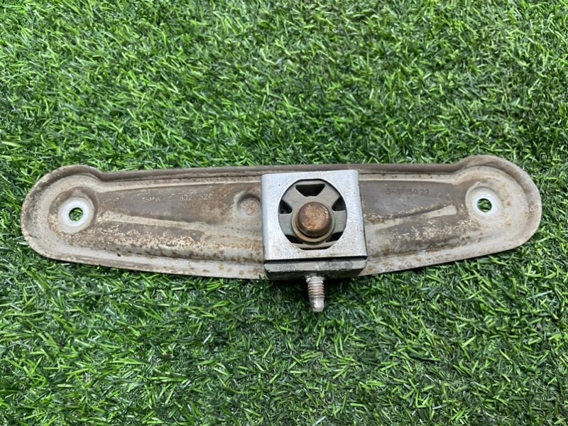 Кронштейн глушителя