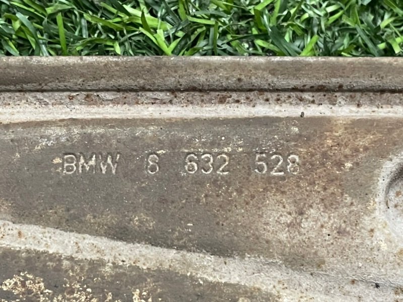 Кронштейн глушителя