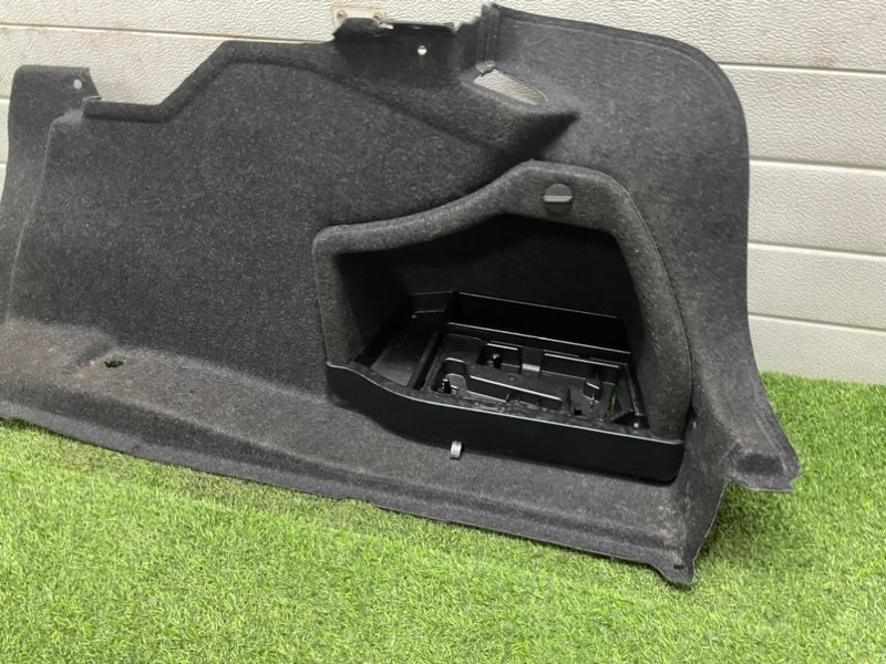 Обшивка багажника