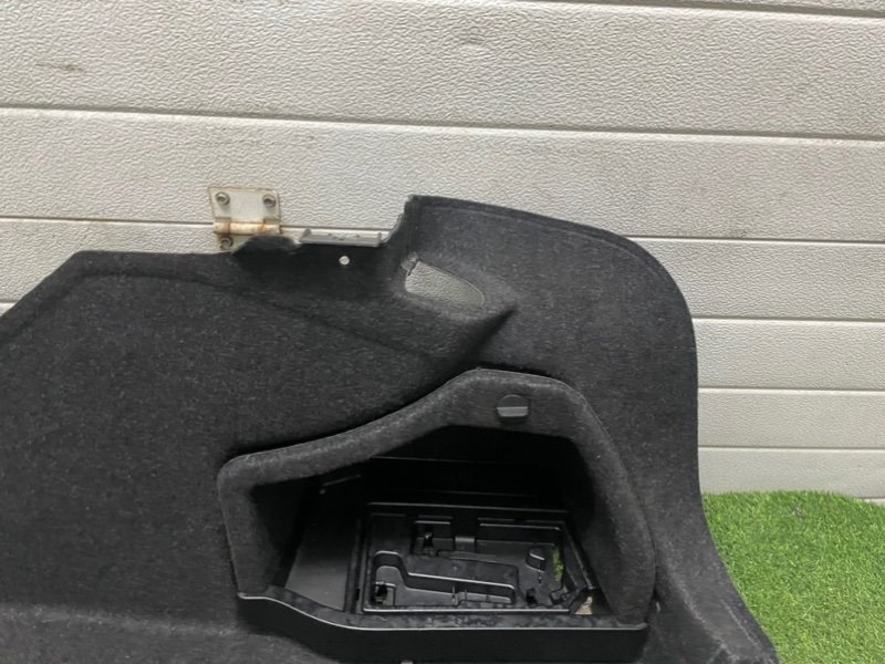 Обшивка багажника