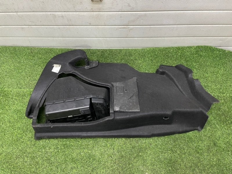 Обшивка багажника