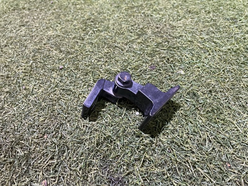 Петля двери передней правой верхняя