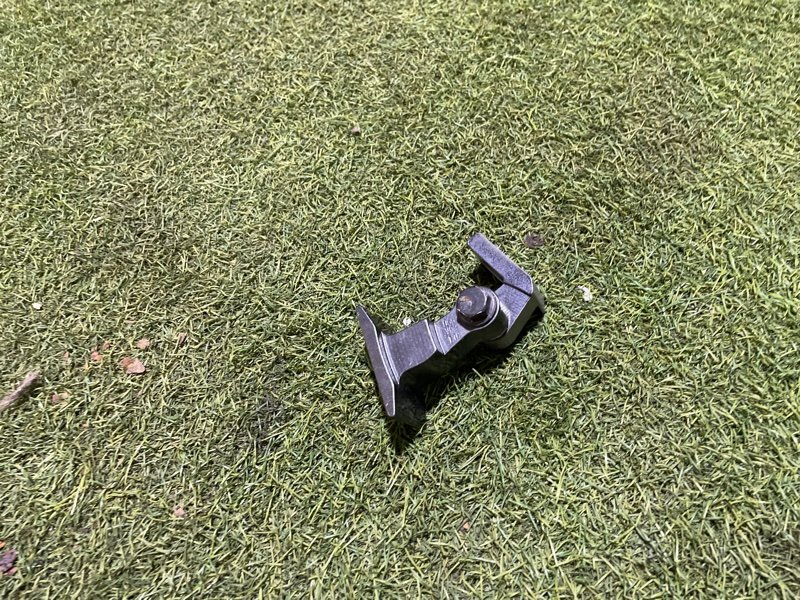 Петля двери передней правой верхняя