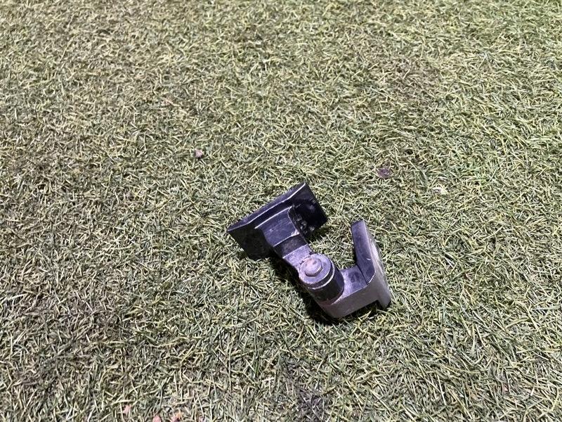 Петля двери передней правой верхняя