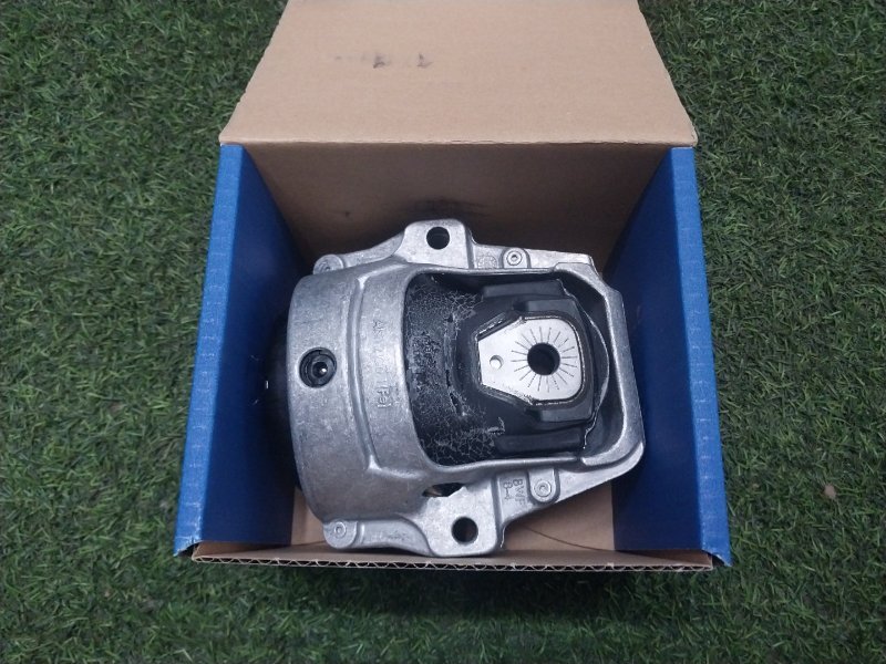 Опора двигателя правая