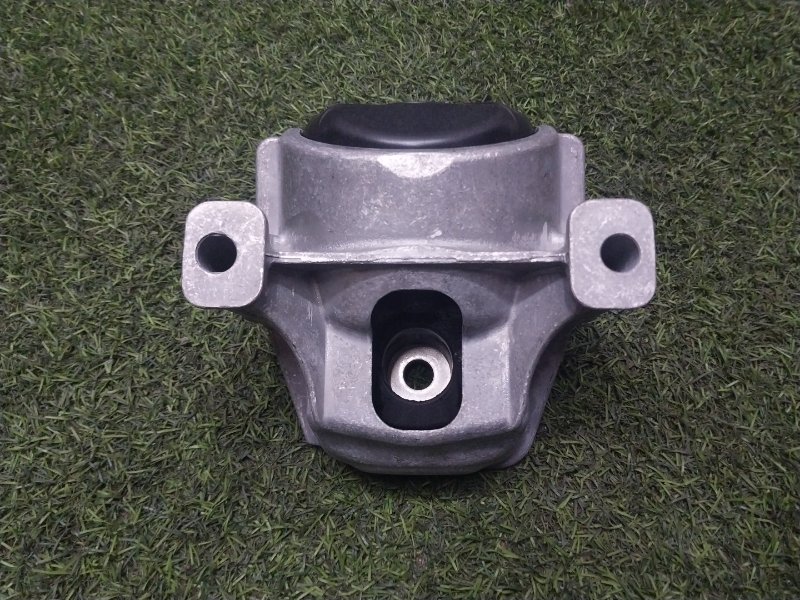 Опора двигателя правая