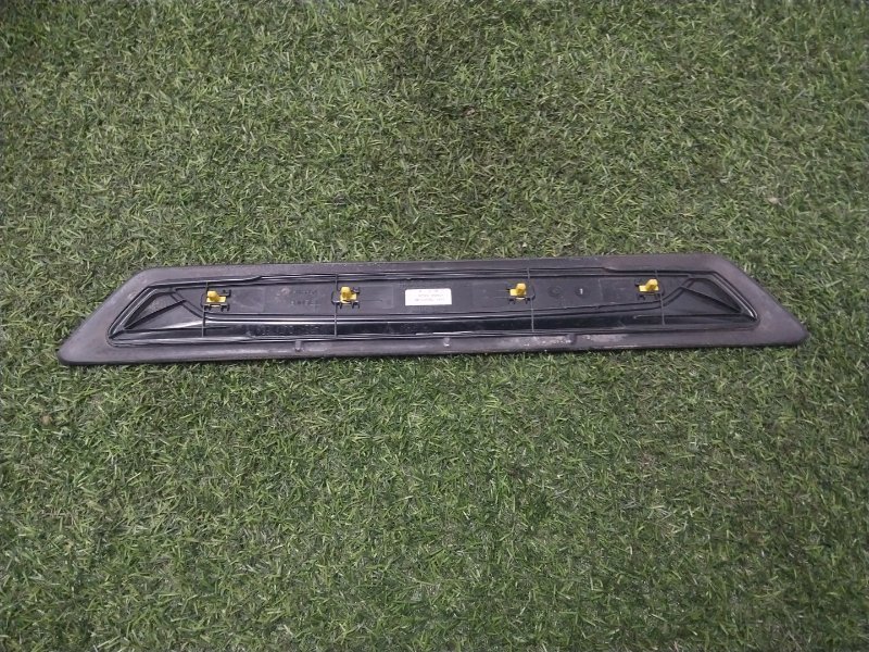 Накладка порога (внутренняя)