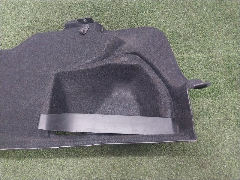 Обшивка багажника