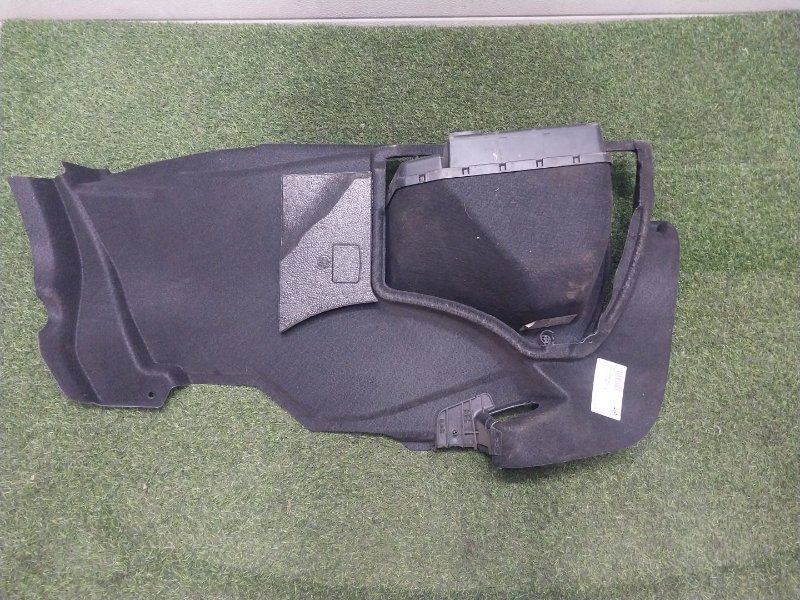 Обшивка багажника