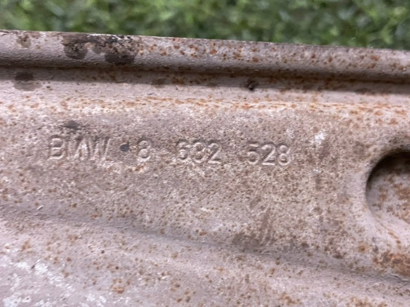 Кронштейн глушителя