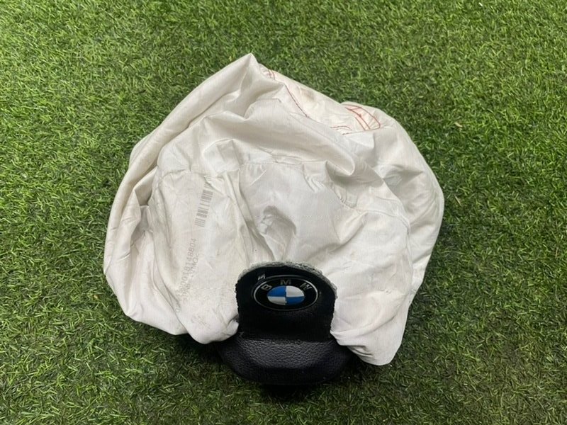 Подушка безопасности в рулевое колесо