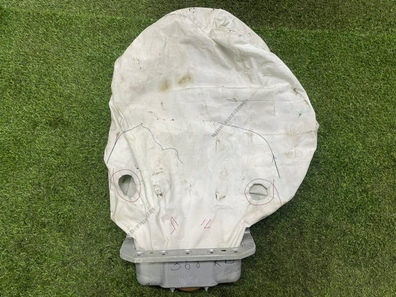 Подушка безопасности пассажирская (в торпедо)