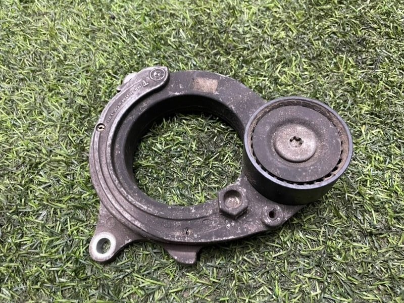 Натяжитель ремня