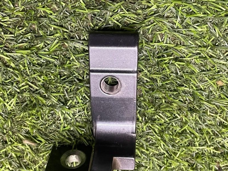 Петля двери задней правой нижняя