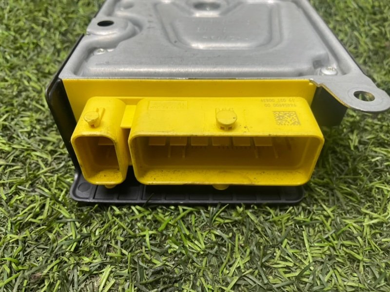 Блок управления подушек безопасности (AIR BAG)