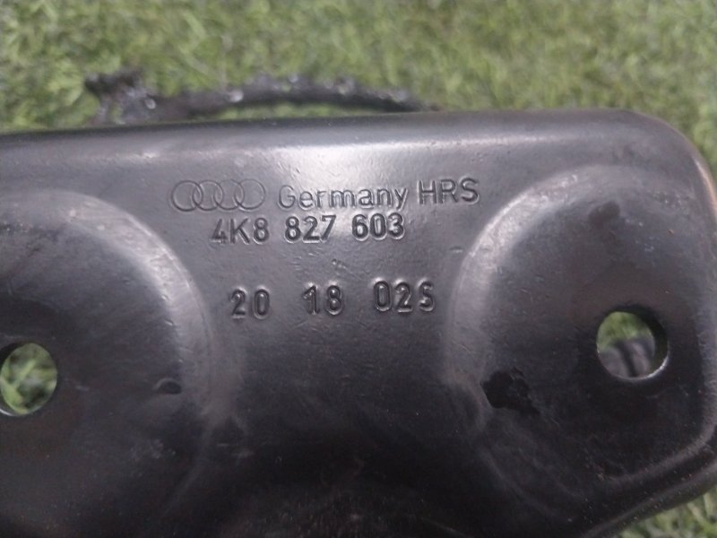 Амортизатор крышки багажника