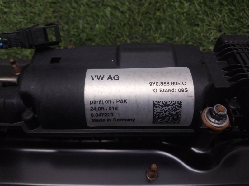 Спойлер (дефлектор) крышки багажника