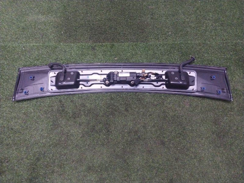 Спойлер (дефлектор) крышки багажника