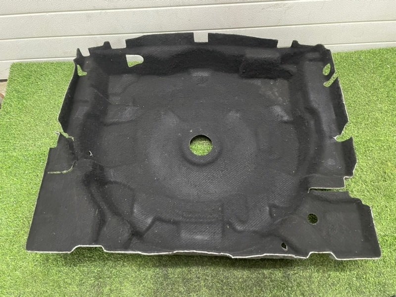 Ниша запасного колеса