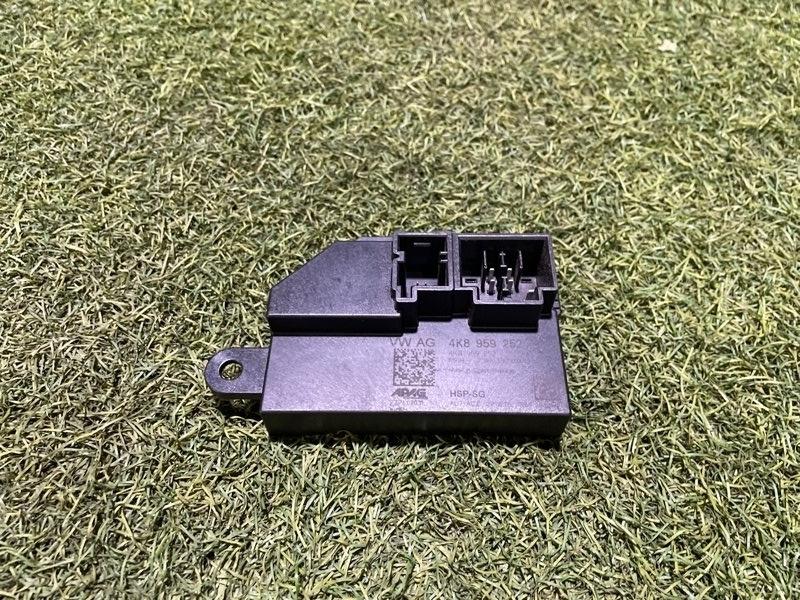 Механизм подъема спойлера