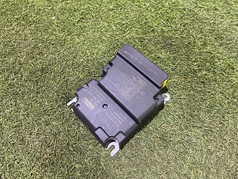 Блок управления подушек безопасности (AIR BAG)