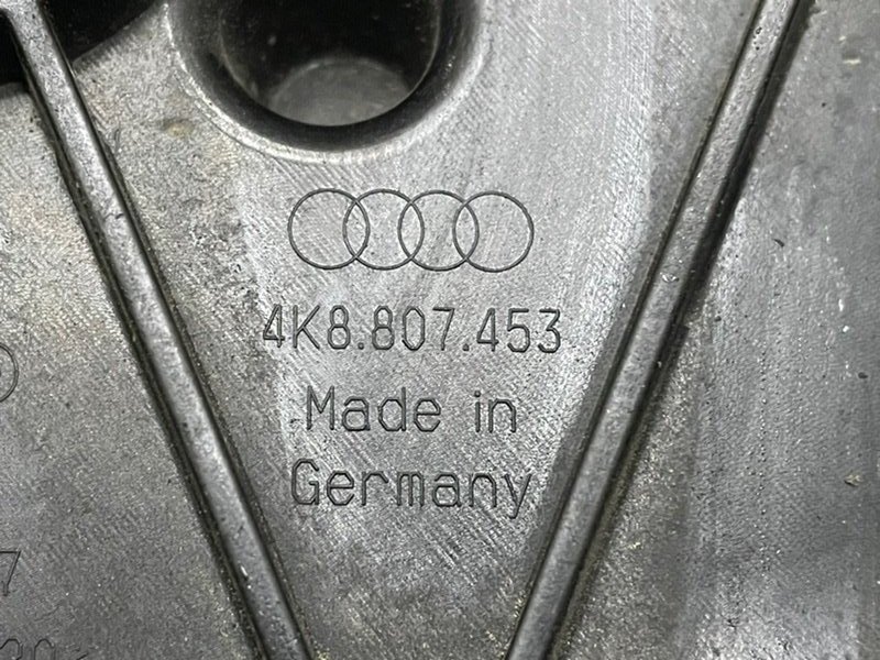 Кронштейн заднего бампера левый