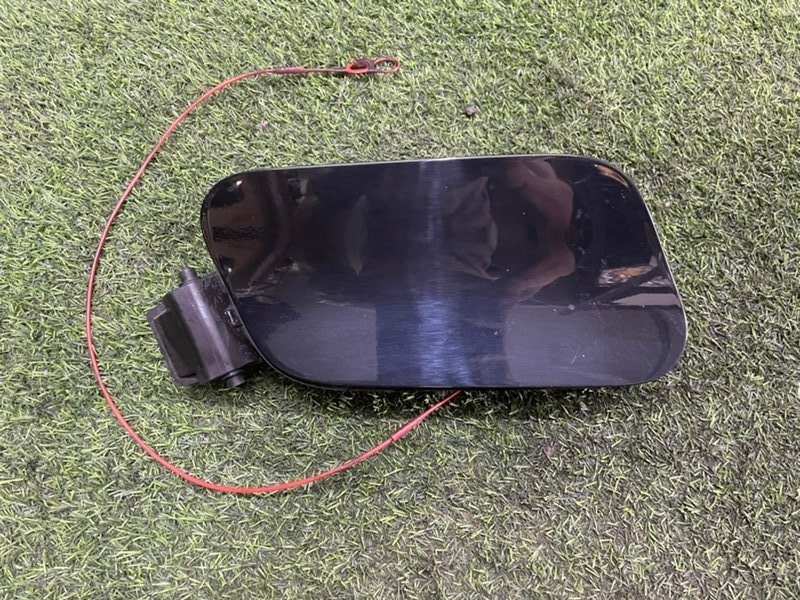 Лючок бензобака