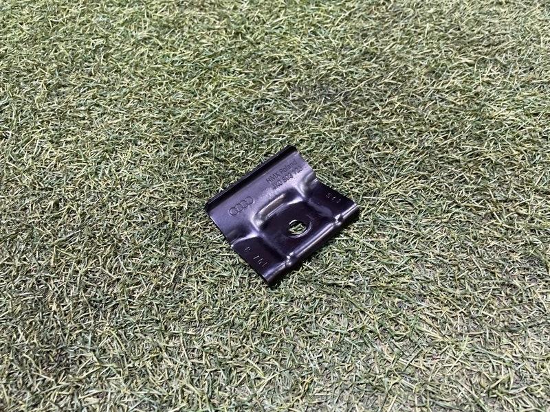 Крепление АКБ (корпус/подставка)