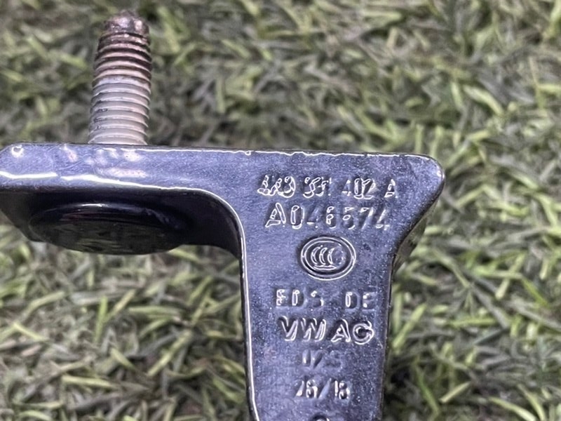 Петля двери задней правой верхняя