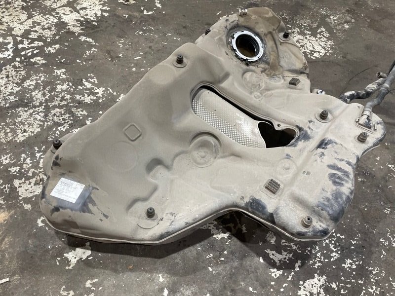 Бак топливный