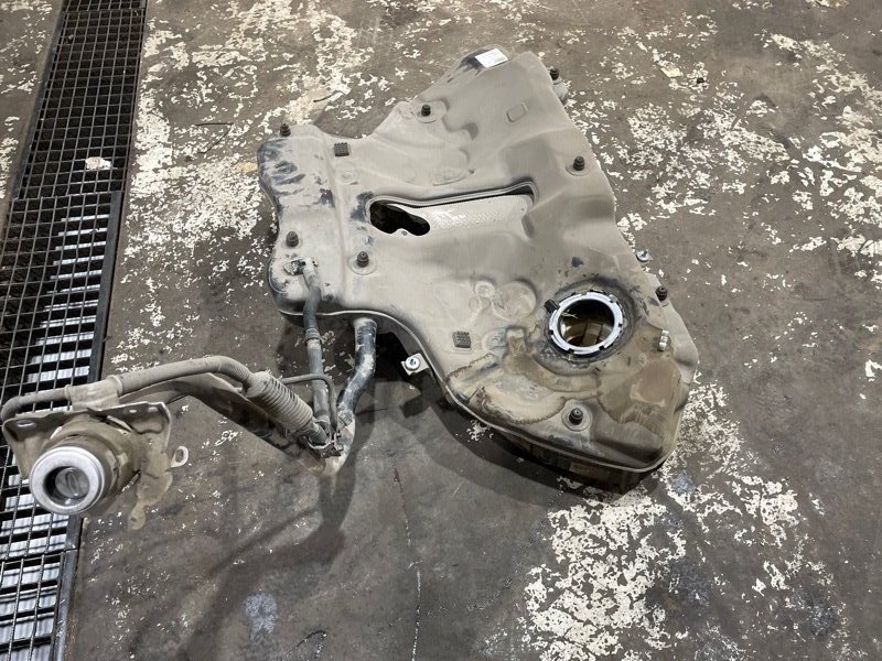 Бак топливный