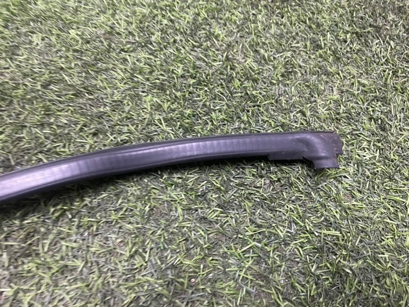 Уплотнитель двери