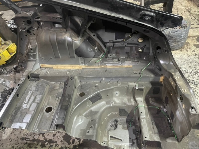 Крыло заднее правое