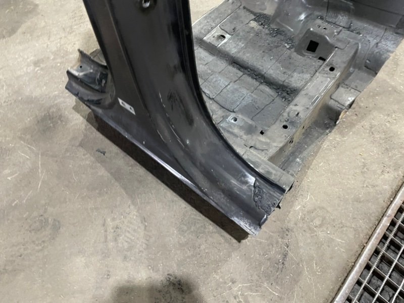 Кузовной элемент