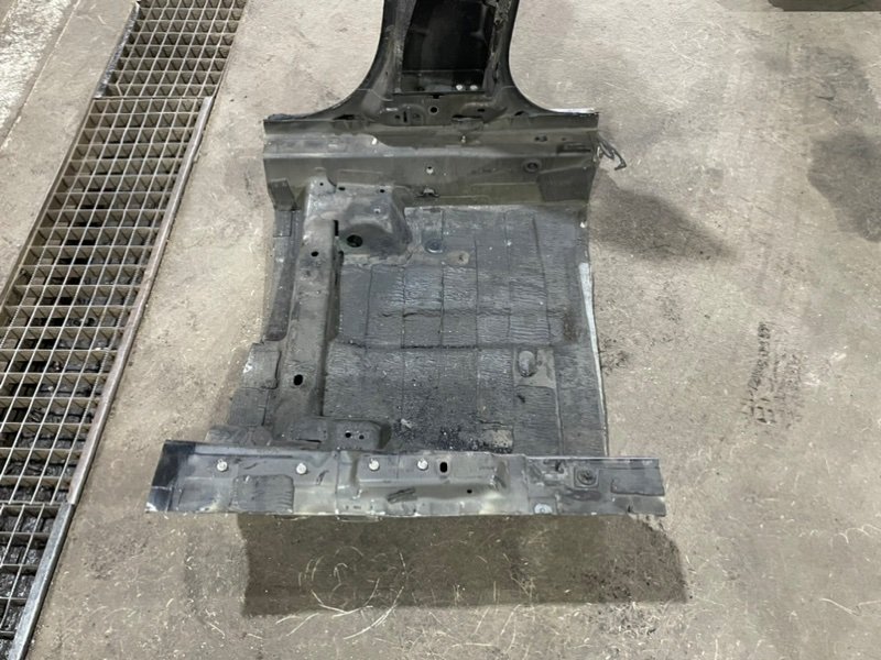 Кузовной элемент