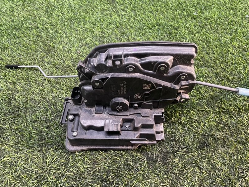 Замок двери задней правой