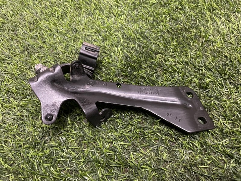 Кронштейн (сопут. товар)