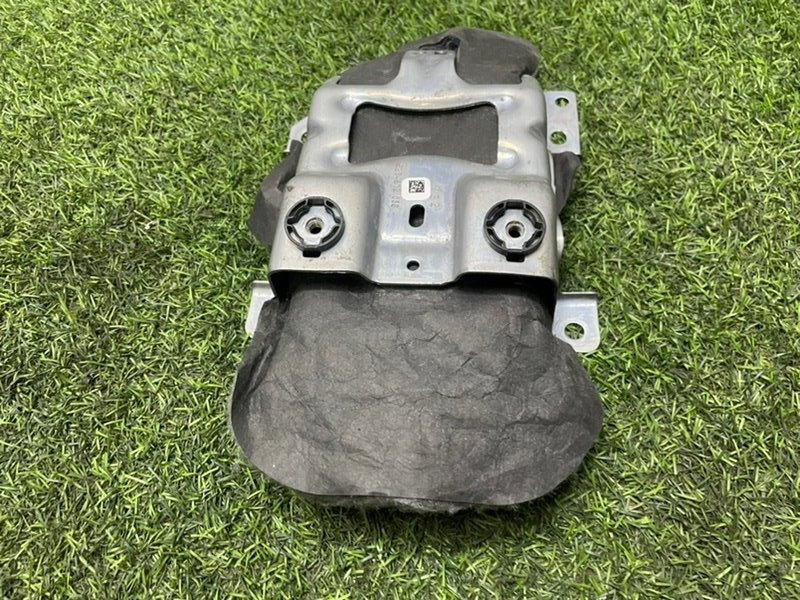 Кронштейн крепления торпедо